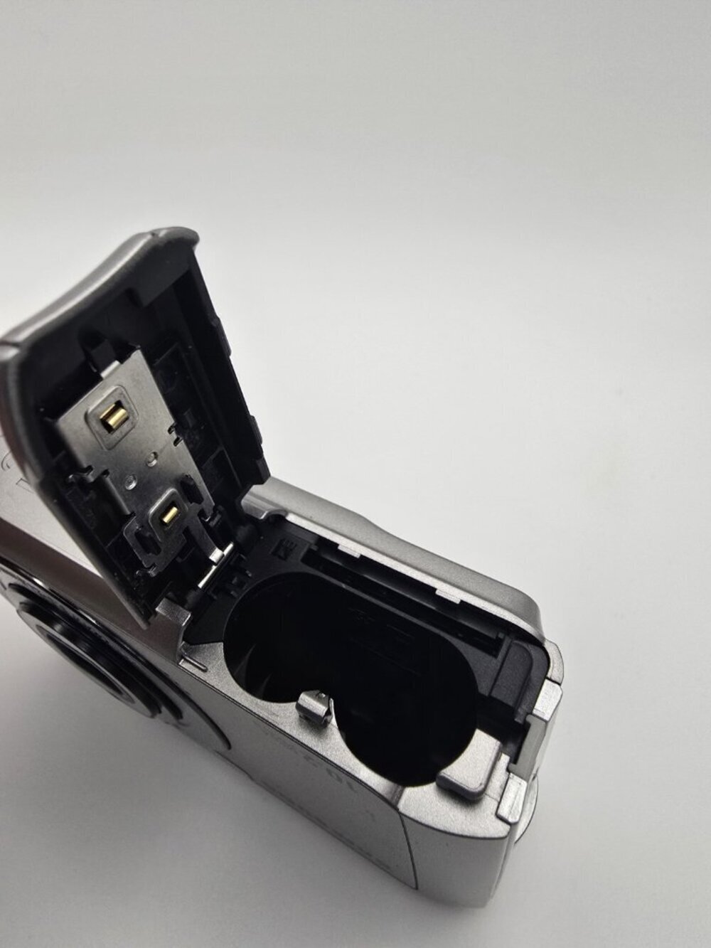*NOT WORKING* SAMSUNG ES20 10.2MP 4x Zoom Digital camera PARTS ONLY - Picture 11 of 12
